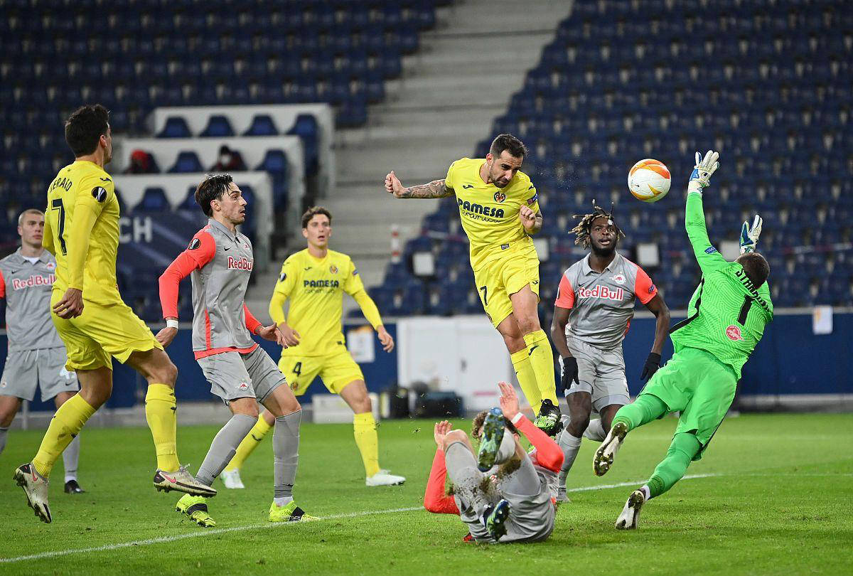 爱游戏体育-关于表现优异首场状态出色，巴塞罗那观众沸腾！，库里重返赛场全场沸腾不已的信息