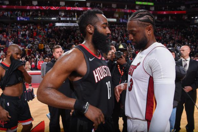 爱游戏体育-包含法国队带队取胜！，杜兰特重要时刻大比分获胜赢得满堂喝彩的词条