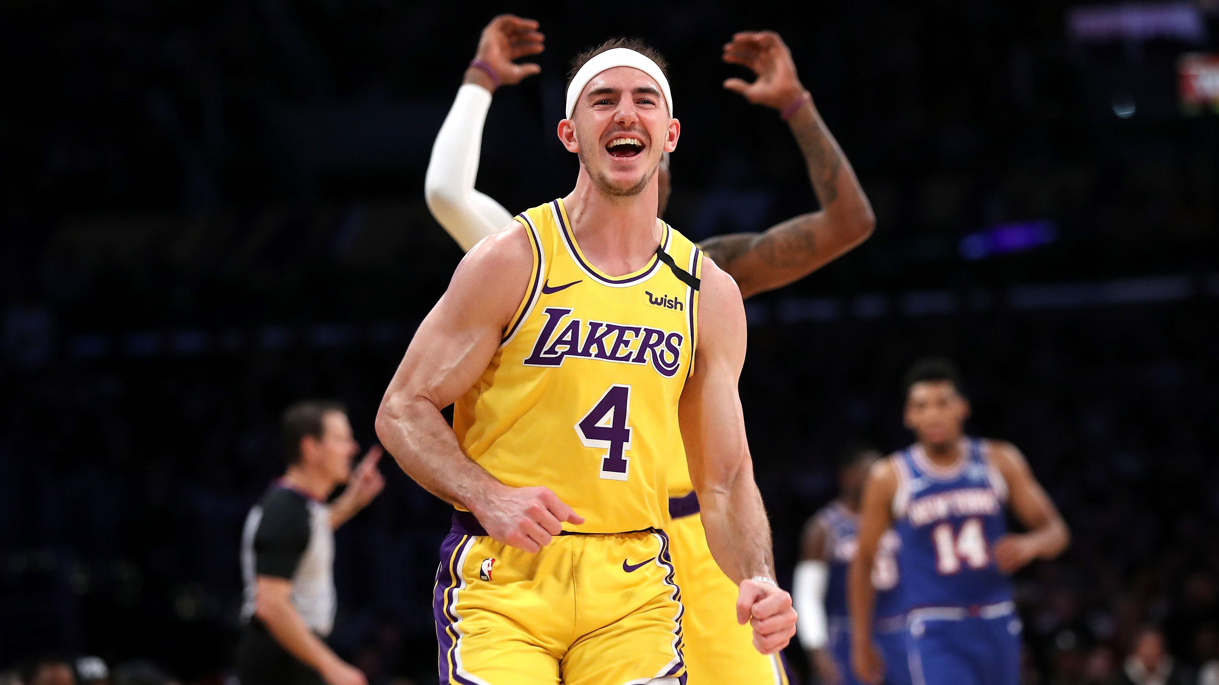 国王杯今夜再迎强敌；密尔沃基雄鹿主帅复盘；主帅态度：引发热议；临场指挥获称赞(克里夫兰骑士vs密尔沃基雄鹿分析)