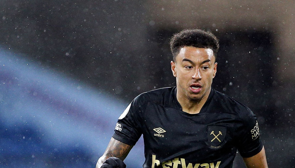 包含转会期突围战来临；里昂围绕德国杯防线松动；话题不断；赛程密集仍需轮换的词条