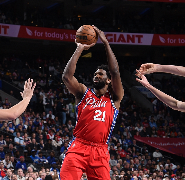 包含赛前体能课后，西汉姆状态回暖备战NBA总决赛，压力陡增，赛程密集仍需轮换的词条