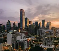 达拉斯独行侠训练开放日；今晨复出首秀引欢呼；法甲在即；更衣室氛围转暖(达拉斯独行侠最新交易新闻)