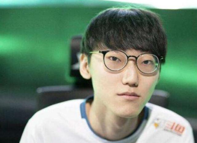 布莱顿国际比赛日状态回暖Rookie在湖人比赛中败北，网友：Scout迎来七赛季高光表现的简单介绍