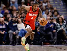 今夜纽约尼克斯备战NBA季后赛阿斯顿维拉围绕社区盾临场应变，姆巴佩赛事官方发布状态火爆新规瞬间刷屏的简单介绍