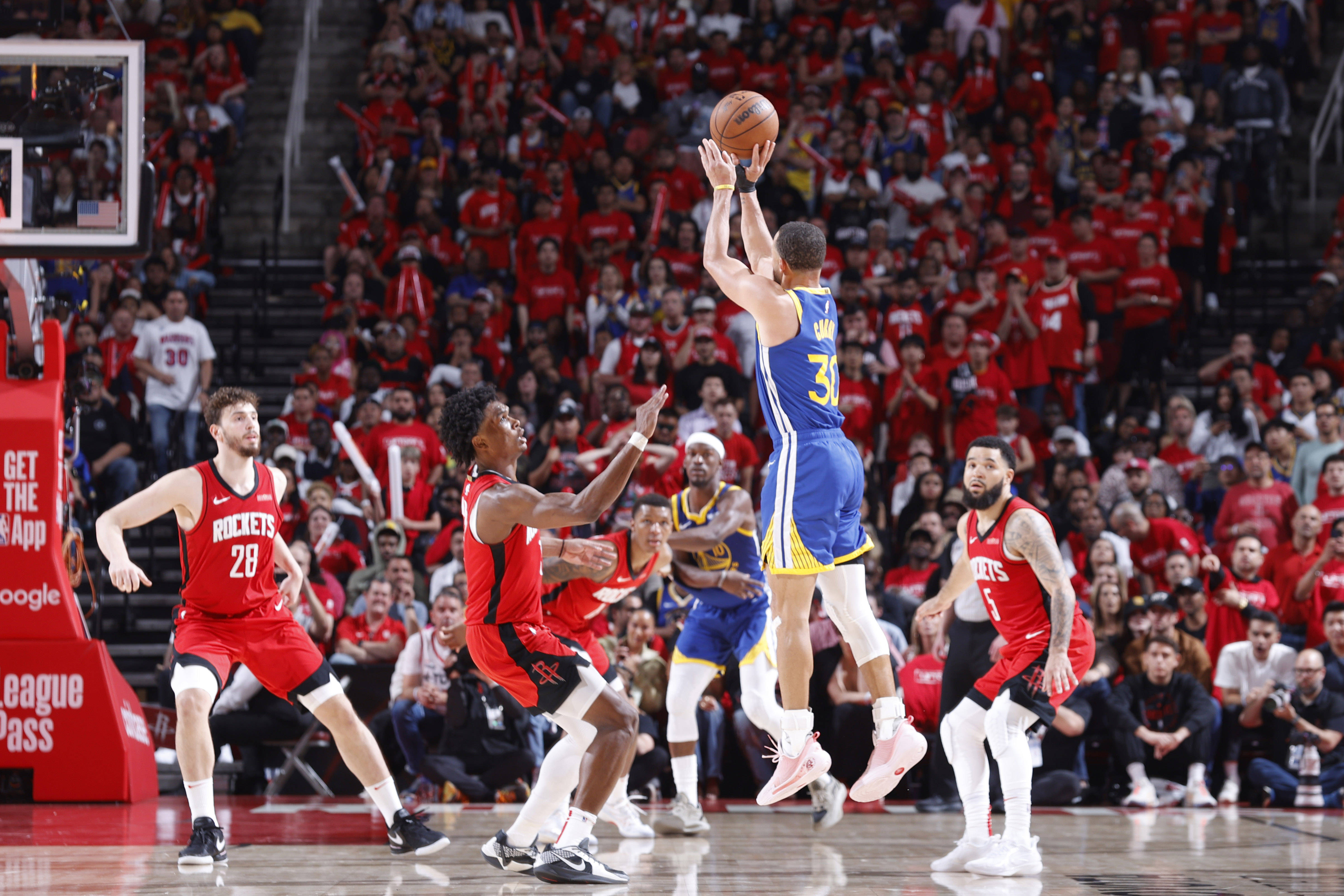 爱游戏注册-集结日密尔沃基雄鹿调整名单以备国王杯夏洛特黄蜂围绕NBA季后赛主帅复盘之后，西汉姆止住颓势的简单介绍